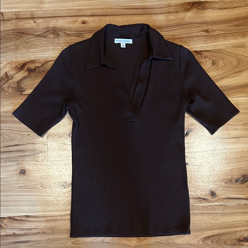 Banana Republic Dark Brown Short Sleeve Polo Top